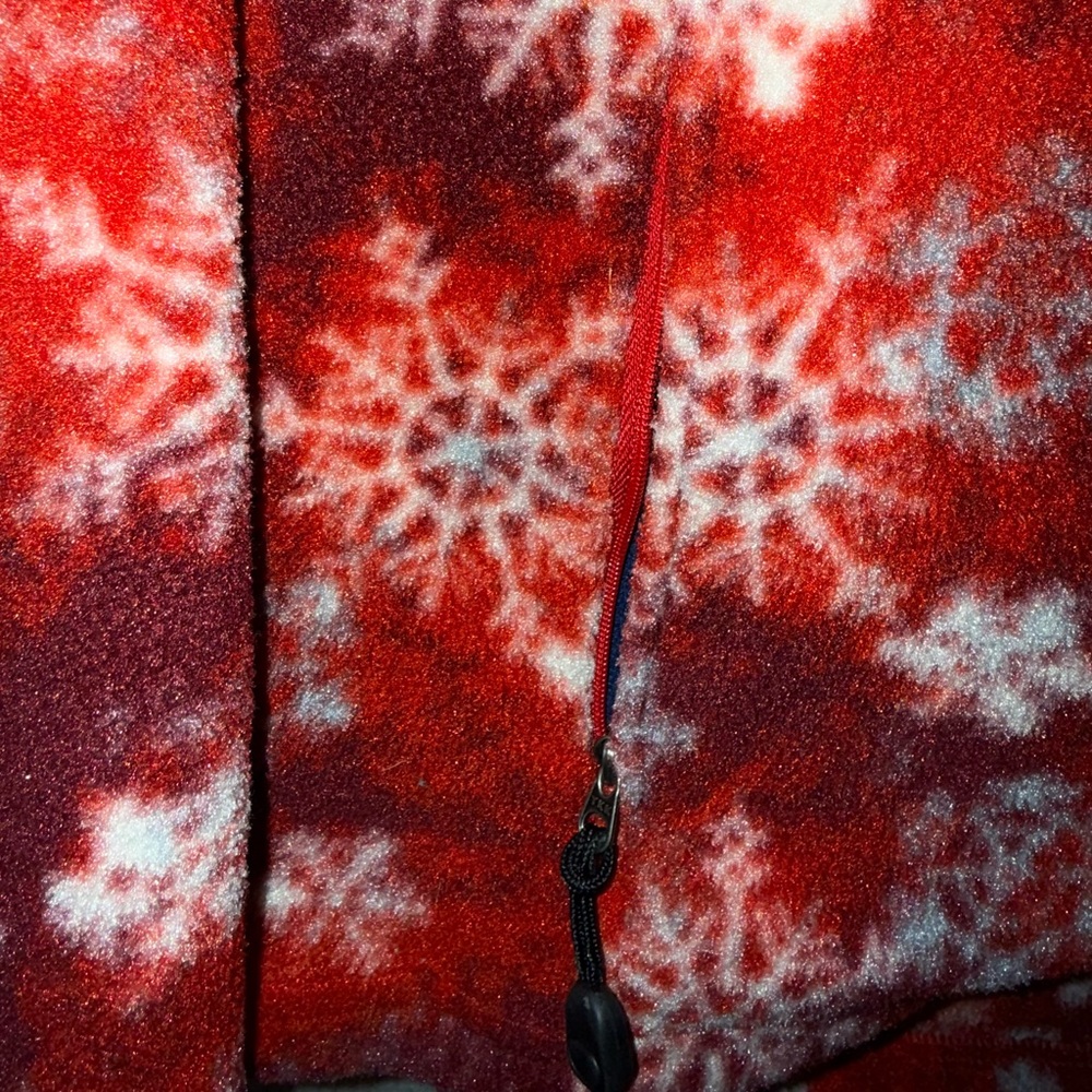 LL Bean Fleece Half Button Pullover Red Snowflake Print Womens Medium - Picture 4 of 4